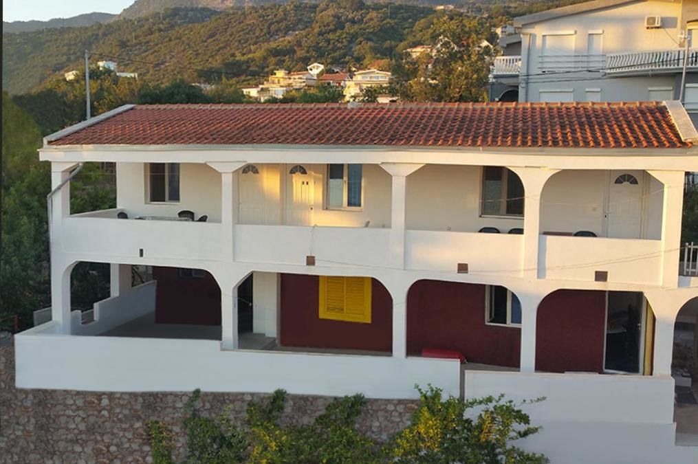 Апартаменты Apartmani Radulović Dobre Vode Добра-Вода-16