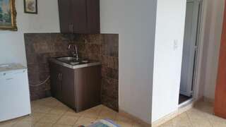 Апартаменты Apartmani Radulović Dobre Vode Добра-Вода Апартаменты-студио-20